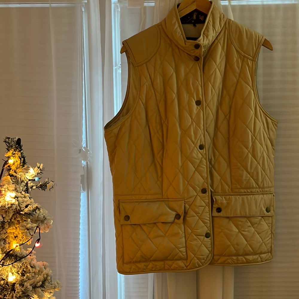 COPY - Barbara quilted vest. Color tan/beige. Size 16